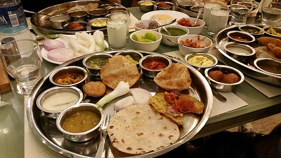 Status Veg Restaurant Thali
