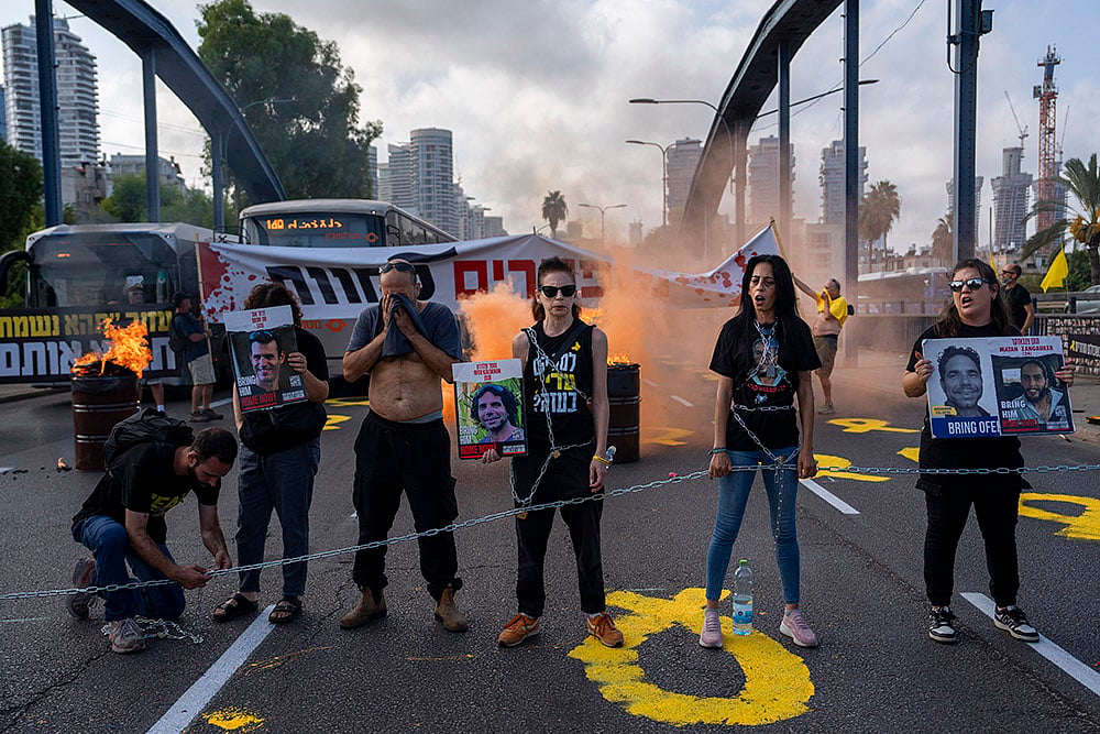 Israel Palestinians_Protest demanding hostages release in Tel Aviv_3