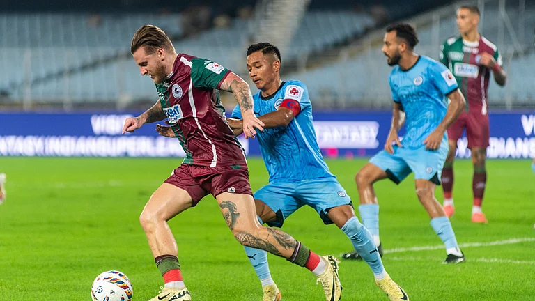 Mohun Bagan Super Giant and Mumbai City FC shared the spoils at the Salt Lake Stadium on Friday. - X/IndSuperLeague