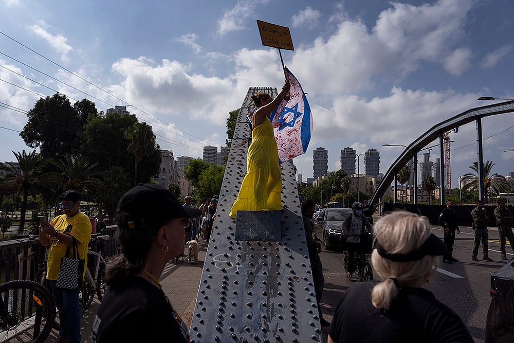Israel Palestinians_Protest demanding hostages release in Tel Aviv_7