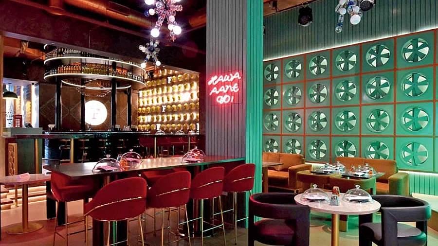 Farzi Café