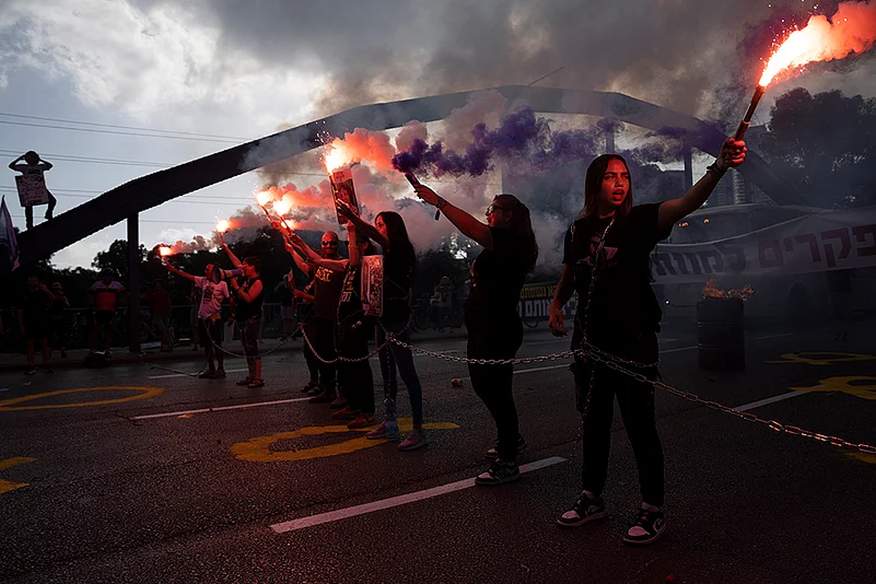 Israel Palestinians_Protest demanding hostages release in Tel Aviv_4