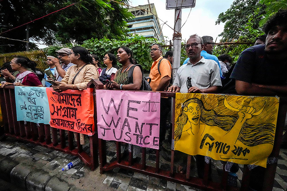 India Rape Outrage: Junior doctors demonstration in Kolkata_8