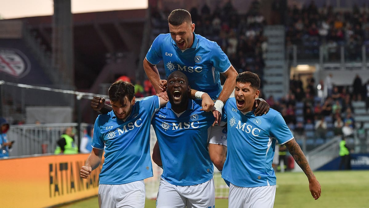Romelu Lukaku notched a goal and two assists in Napoli's 4-0 win over Cagliari