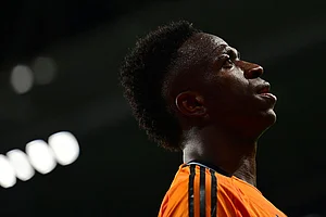 Photo: AP/Miguel Oses : Real Madrid vs Real Sociedad