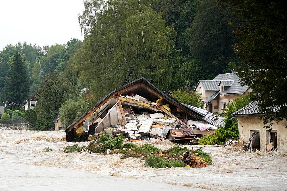 Weather: Torrential rain and Floods in Central Europe_6