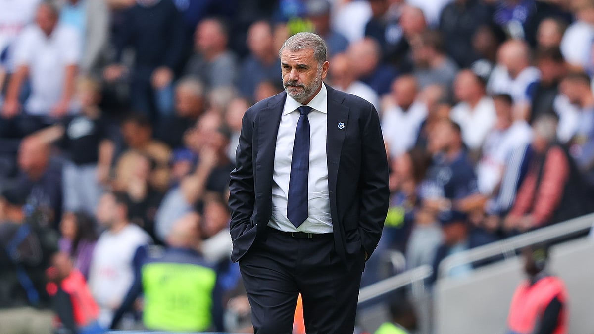 Ange Postecoglou has defended his comments about winning a trophy in his second season - null