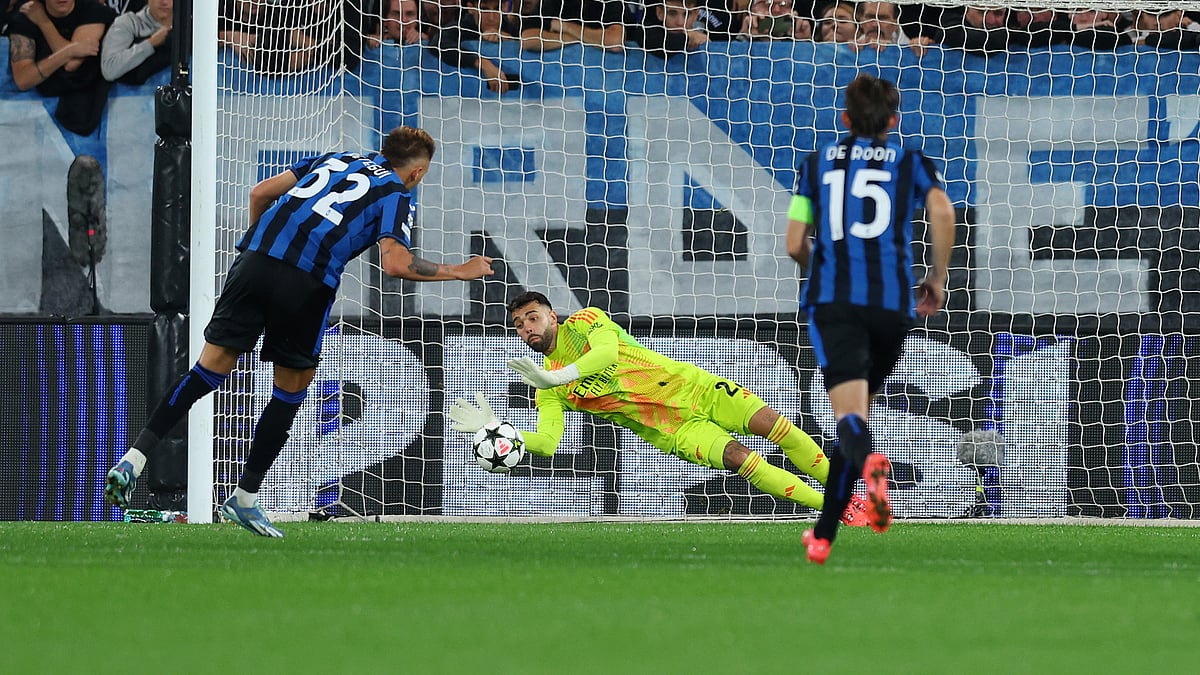 David Raya kept out a penalty from Mateo Retegui