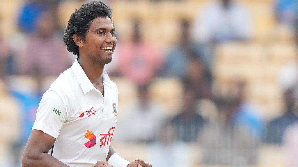 Bangladesh's Hasan Mahmud celebrates the wicket in the first IND vs BAN Test. - AP/Mahesh Kumar A.