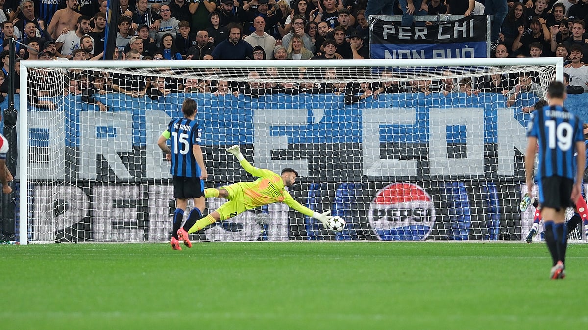 Mikel Arteta lauded David Raya's remarkable double save against Atalanta