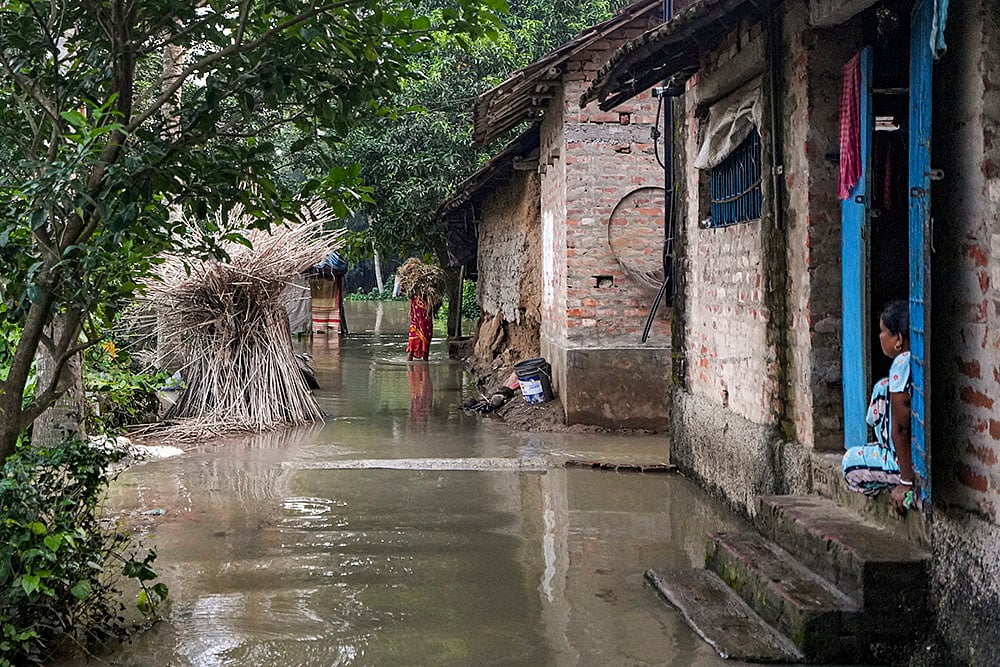 India Monsoon weather Floods in Bengal_8