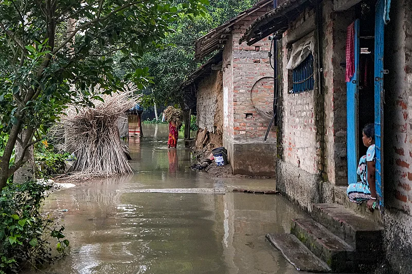India Monsoon weather Floods in Bengal_8