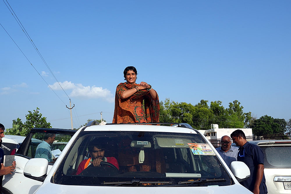Olympic Wrestler Vinesh Phogat Campaigns for 2024 Haryana polls in Julana constituency_3