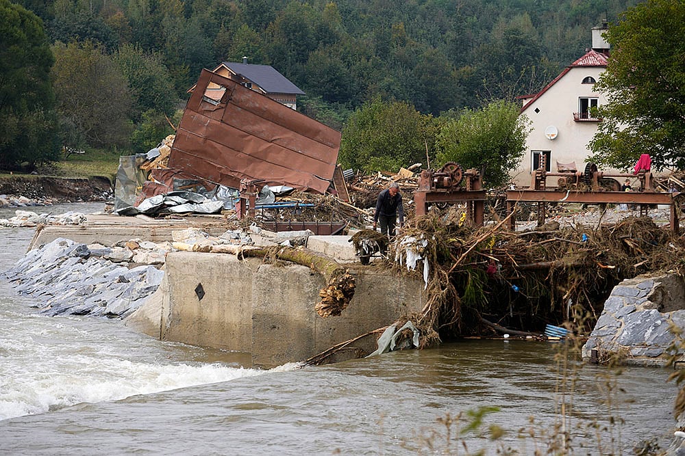 Europe weather: Devastating Floods Ravage Central Europe_8