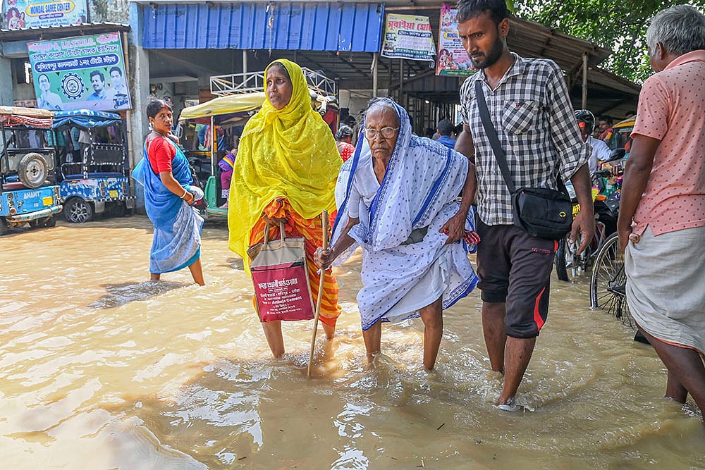 India Monsoon weather Floods in Bengal_3