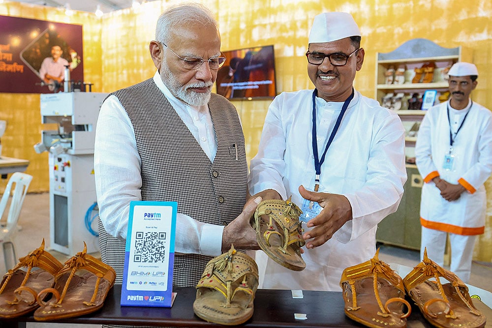 Narendra Modi at an exhibition area of the Vishwakarma 2024