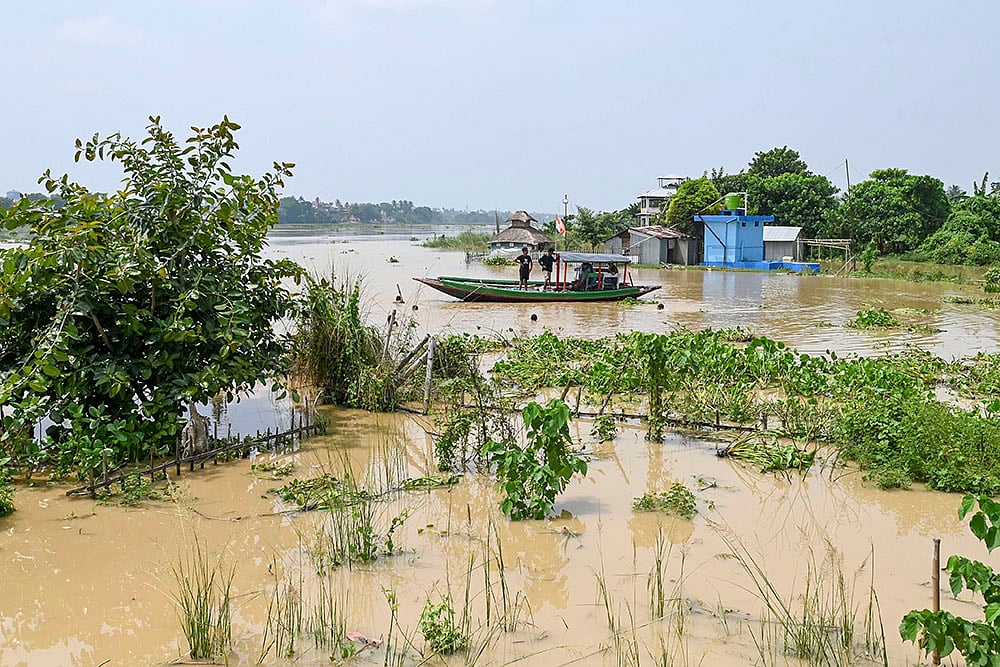 India Monsoon weather Floods in Bengal_7