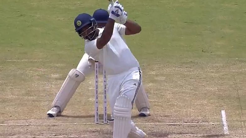 Photo: X  : Sanju Samson batting in Duleep Trophy 2024.
