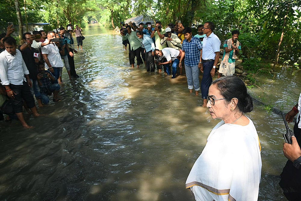 India Monsoon weather Floods in Bengal_9