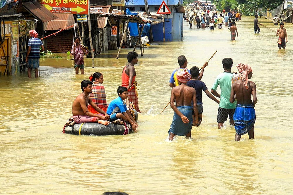 India Monsoon weather Floods in Bengal_2