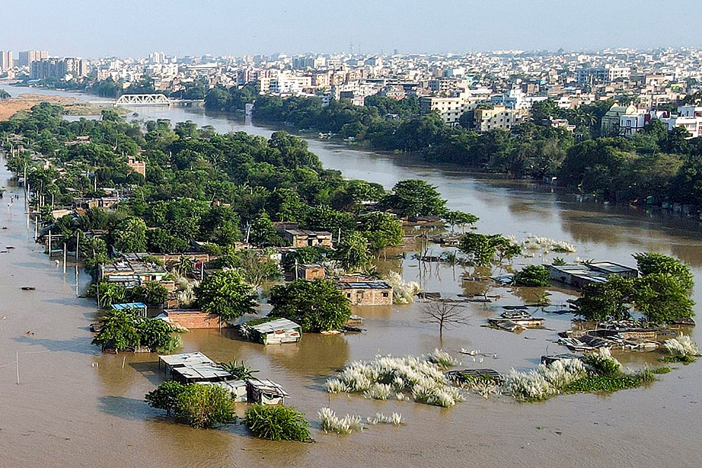 swollen Ganga river in Patna