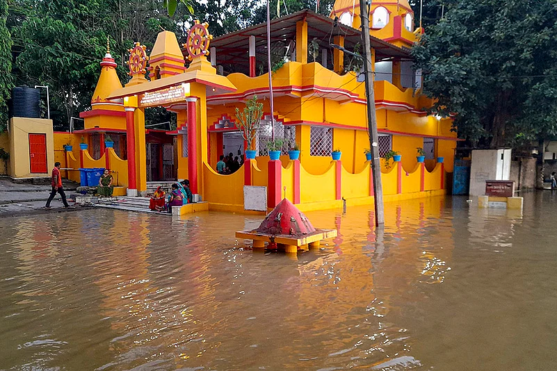 Flood situation near Ganges in Patna_7