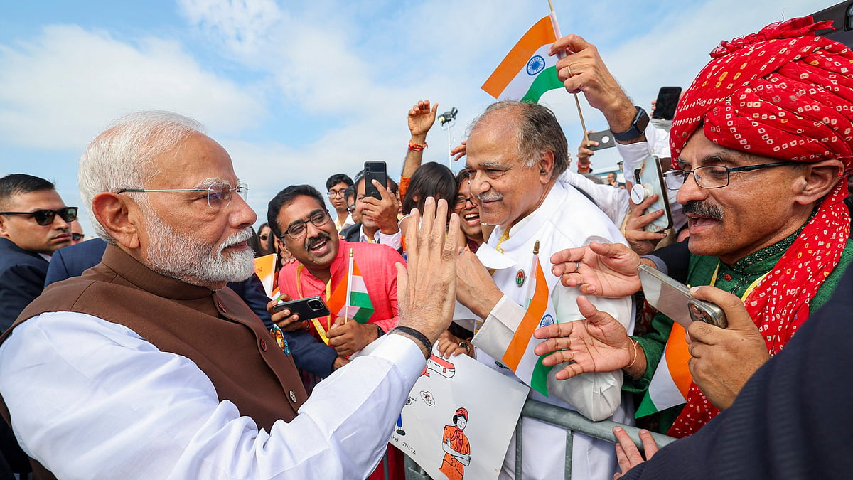 PTI : PM Modi greeted by Indians in US on Saturday