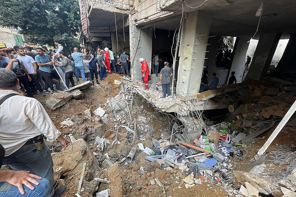 Lebanon Mideast Tensions: Israeli missile strike in Beirut_3