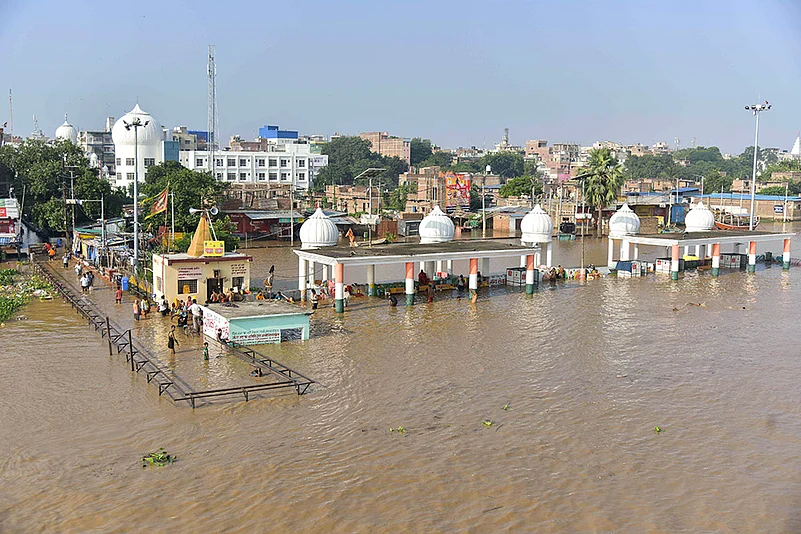 Flood situation near Ganges in Patna_2