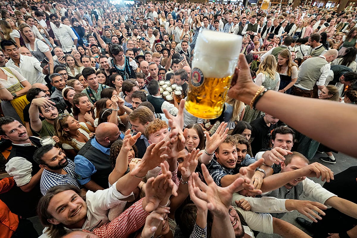 Germany 189th 'Oktoberfest' beer festival in Munich_1