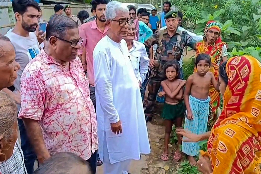Manik Sarkar visits violence hit Durga Nagar in Agartala
