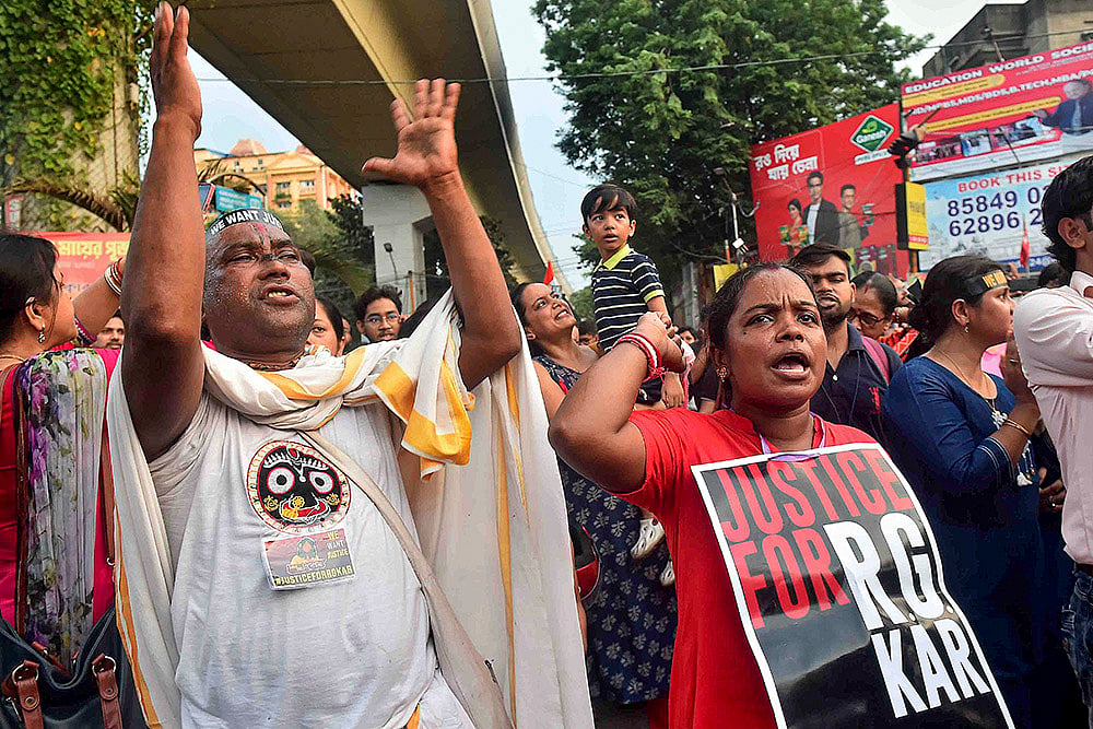 Kolkata: Junior doctors march to CBI office_3