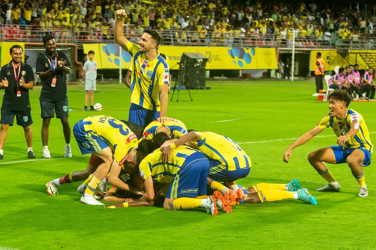 ISL | FSDL  : Kerala Blasters celebrate 2-1 win over East Bengal in the ISL 2024-25 match on Sunday, September 22. 