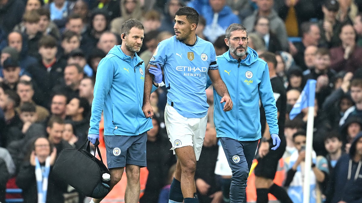 Rodri is helped from the field - null