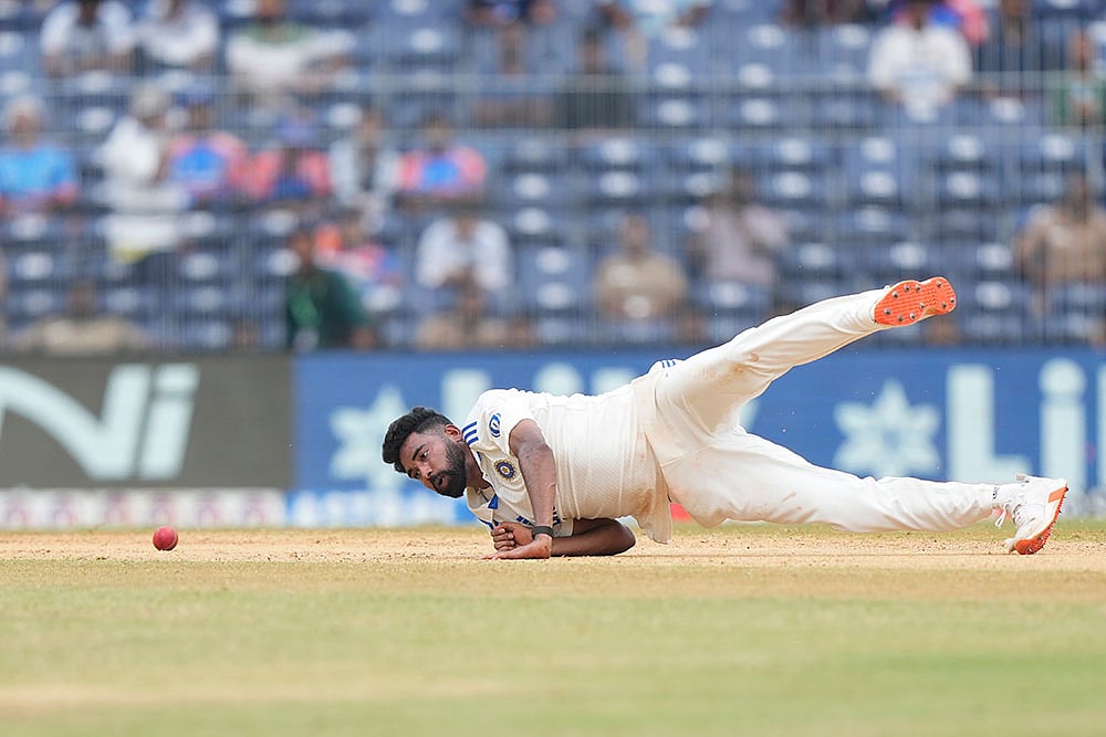 IND vs BAN Test Match Day 4 - Mohammed Siraj