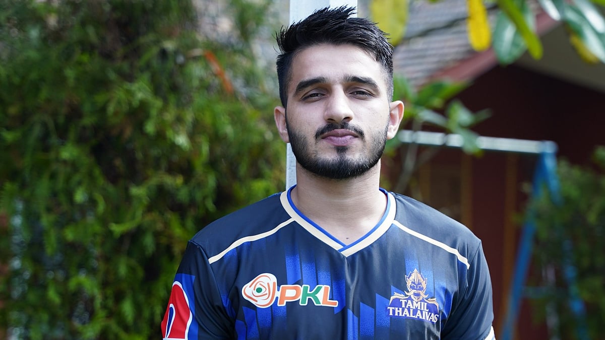 Tamil Thalaivas raider Narender Kandola. - Tamil Thalaivas