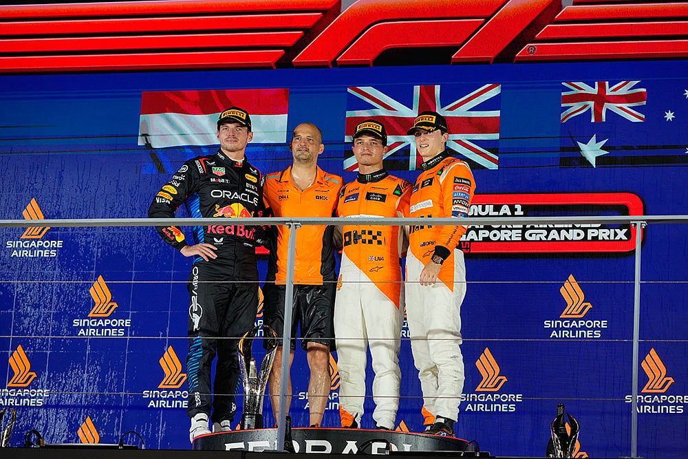 Singapore F1 GP Auto Racing