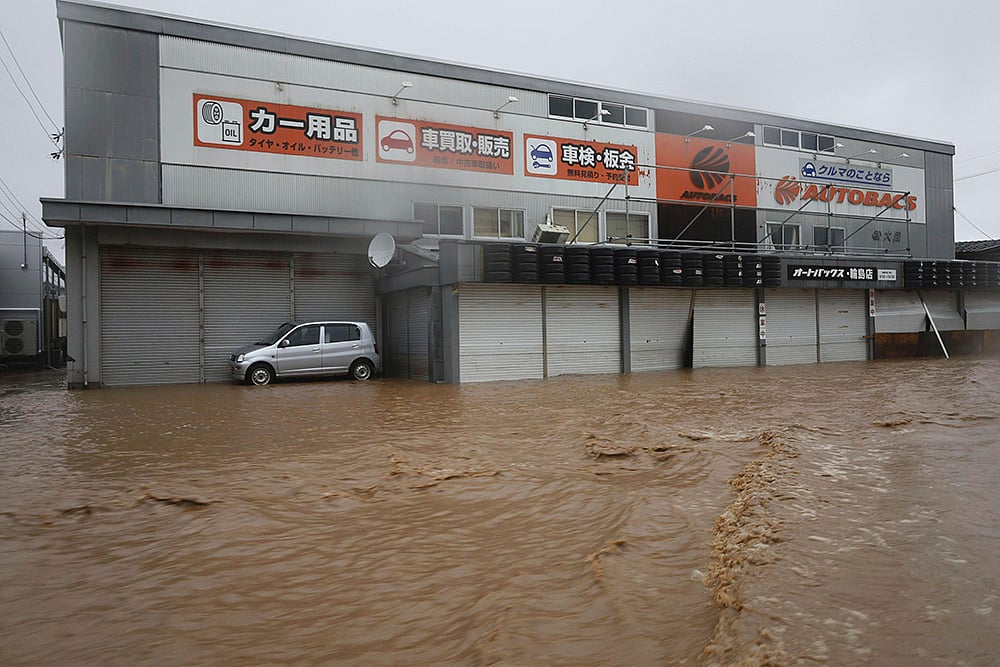 Floods and landslide in Japan after heavy rains_5