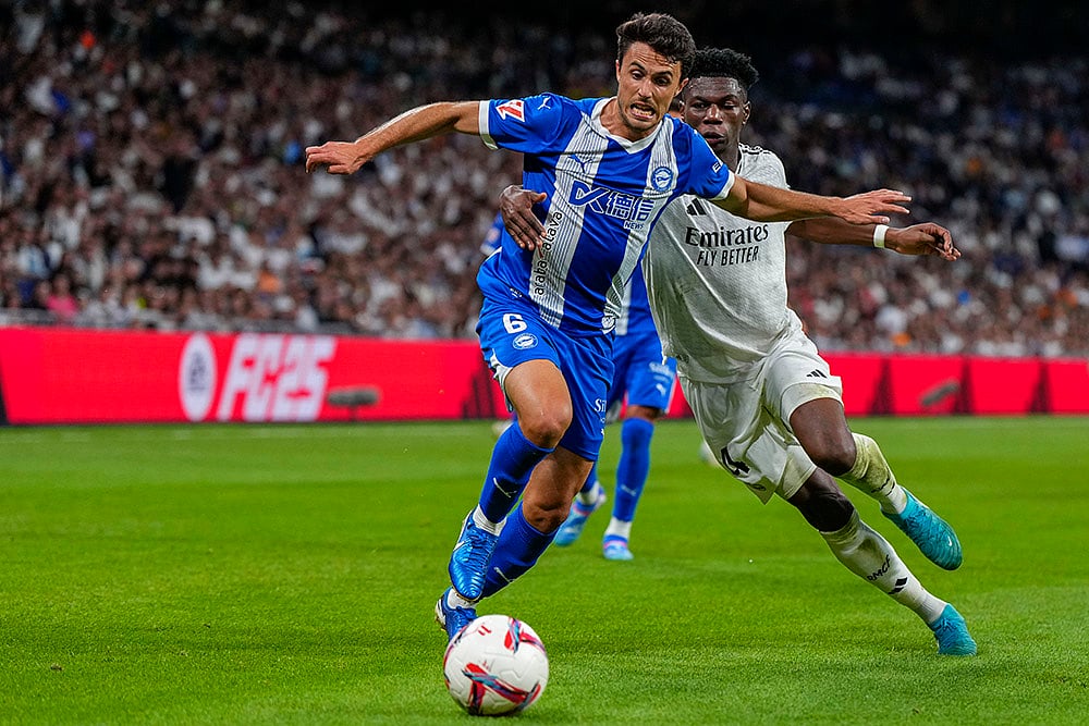 2024-25 La liga soccer Real Madrid and Alaves football photo gallery_5