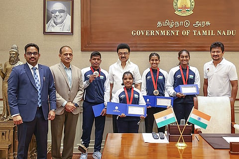 TN CM felicitates Paris Parlympics medalists