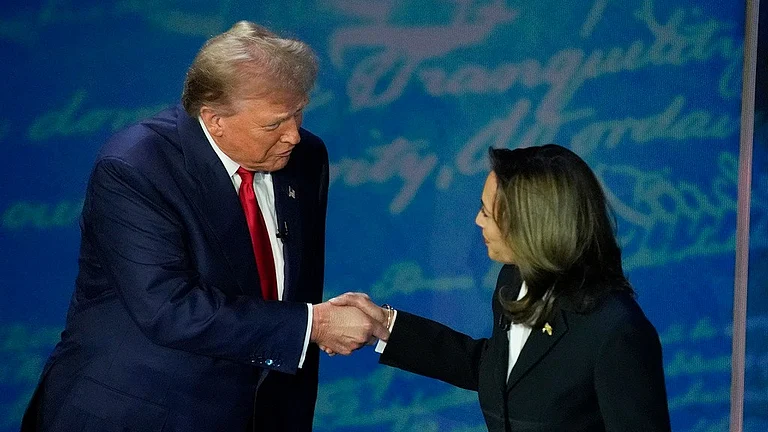L: Former US President Donald Trump | R: Vice President Kamala Harris - | Photo: AP