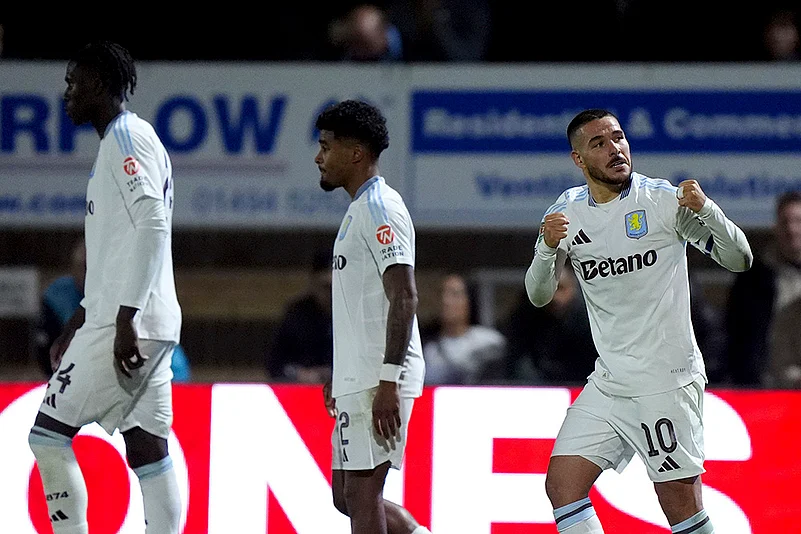 2024-25 English League Cup Aston Villa vs Wycombe football photo gallery_2