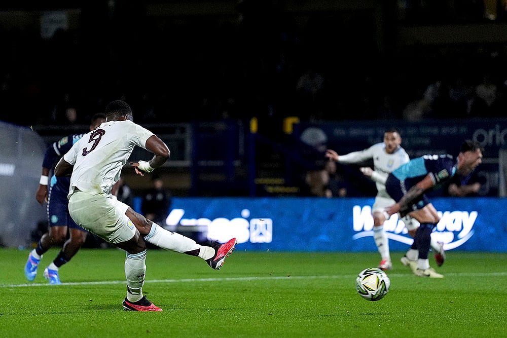 2024-25 English League Cup Aston Villa vs Wycombe football photo gallery_1