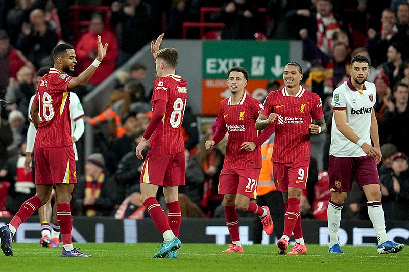 2024-25 Britain Soccer League Cup Liverpool vs West Ham United_2