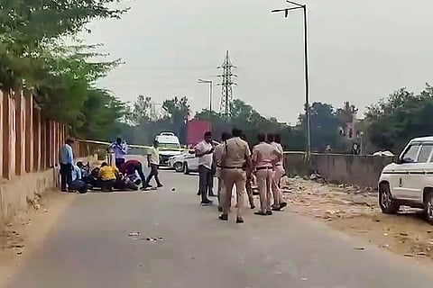 Delhi Police arrests 2 criminals after encounter