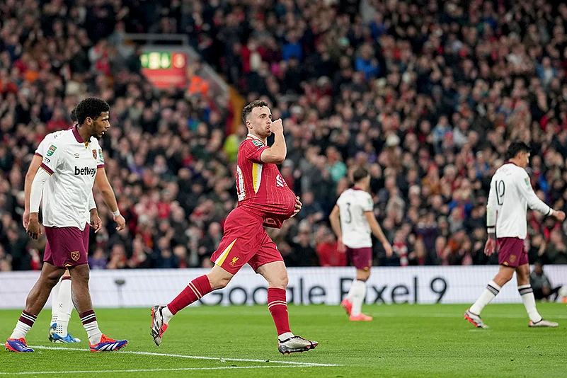 2024-25 Britain Soccer League Cup Liverpool vs West Ham United_9