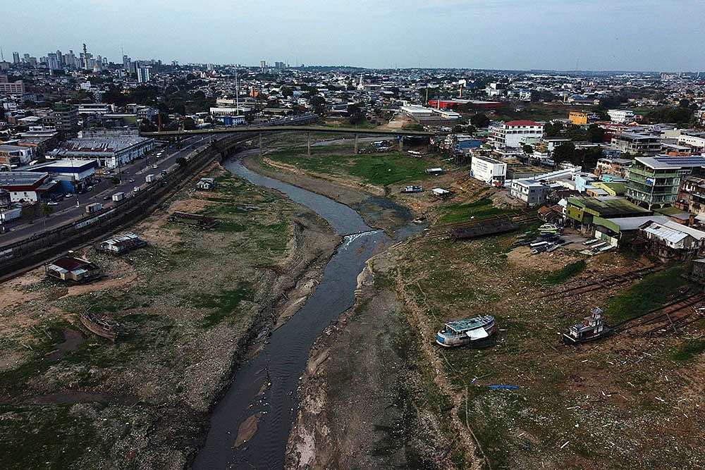 Brazil Climate Amazon Drought Negro River in Manaus_5