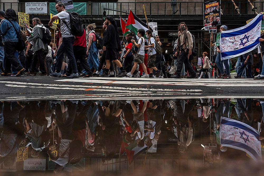 Palestinians protest against Israeli Prime Minister Benjamin Netanyahu outside UN HQ in New york_4