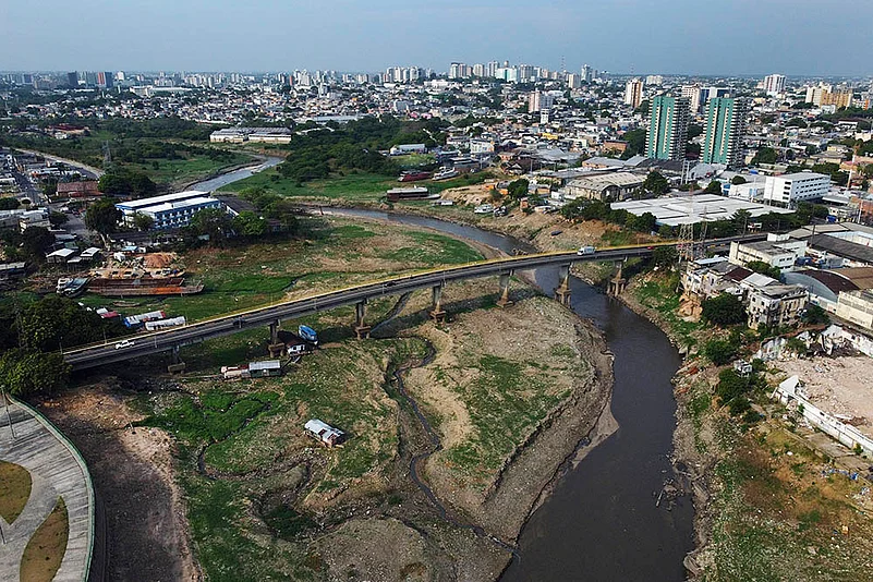 Brazil Climate Amazon Drought Negro River in Manaus_2