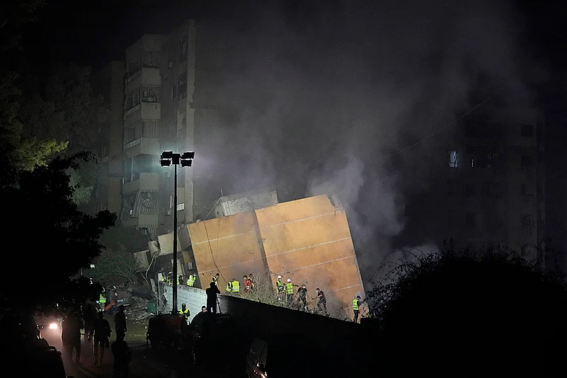 Israel Hezbollah war Israeli airstrikes in Beirut_4